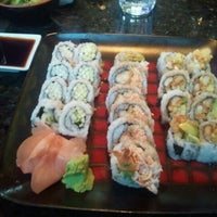 Foto tomada en The Fish Sushi and Asian Grill  por Daniel G. el 9/28/2011