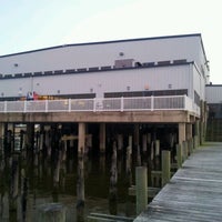 รูปภาพถ่ายที่ Riverboat on the Potomac โดย Len F. เมื่อ 5/31/2012