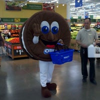 Photo taken at Walmart Supercenter by Noel Y. on 9/14/2011