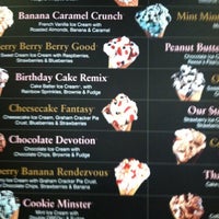 Photo taken at Cold Stone Creamery by Melissa J. on 9/3/2012