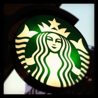 Photo taken at Starbucks Coffee アトレ目黒1店 by Bonnie_shu on 5/6/2012