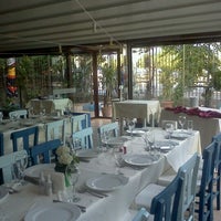 Photo taken at Sardunaki Restaurant by YILDIRIM D. on 10/2/2011