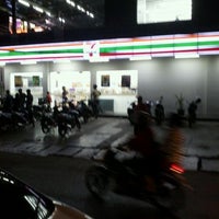 Photo taken at 7-Eleven by Igniz C. on 9/1/2011