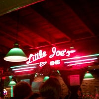 Снимок сделан в Little Joe&amp;#39;s Circle Lounge пользователем Marcus S. 8/20/2011