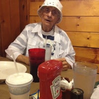 5/25/2012 tarihinde Julietta T.ziyaretçi tarafından Steak Out: the breakfast and lunch place'de çekilen fotoğraf
