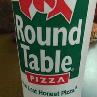 Photo taken at Round Table Pizza by Yaya C. on 10/21/2011