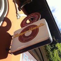 Foto tomada en Boogie Donuts &amp;amp; Coffee Munich  por Florian G. el 6/21/2011