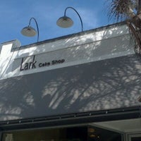 Review Lark Cake Shop