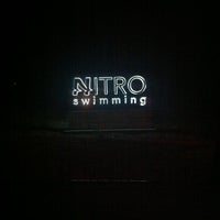 รูปภาพถ่ายที่ Nitro Swimming Bee Cave โดย Tracy K. เมื่อ 10/22/2011