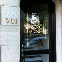รูปภาพถ่ายที่ Nine Zero One Salon โดย Maria เมื่อ 1/15/2012