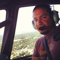 Foto tirada no(a) Alamo Helicopter Tours por Stephen A. em 8/1/2012