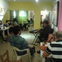 Das Foto wurde bei La Chintola Café von Ramiro am 3/11/2012 aufgenommen