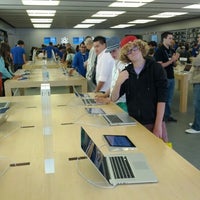 Apple Fashion Valley - Electronics Store in San Diego