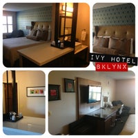 Das Foto wurde bei Best Western Premier Ivy Hotel Napa von LYNX P. am 8/29/2012 aufgenommen