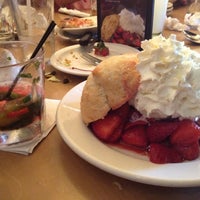 Photo taken at California Pizza Kitchen by Vic S. on 5/20/2012