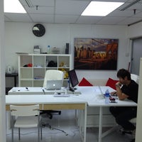 Foto tirada no(a) The Pragmatic Lab por Sidwyn K. em 5/16/2012