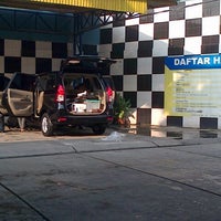 Photo taken at CMC - Cuci Mobil Cepat - ( UKI ) by Ahmad Bobby R. on 8/15/2012