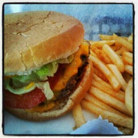 Photo taken at Shelton&amp;#39;s Big Grill by Amber N. on 4/11/2012
