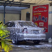 Photo taken at Cummo Car Wash by ghera a. on 4/14/2012