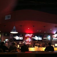 Das Foto wurde bei Jug Jug Sports Bar &amp; Restaurant von jen s. am 3/15/2012 aufgenommen