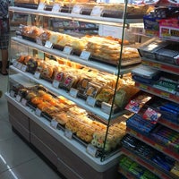 Photo taken at 7-Eleven by Wowow on 5/29/2012