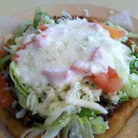 Foto diambil di Los 3 Burritos oleh Terri M. pada 5/24/2012
