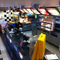 Photo taken at Burger King by Metinol 💉 on 5/24/2012