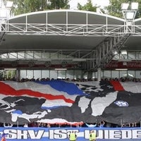 Das Foto wurde bei Gugl - Stadion der Stadt Linz von torsten k. am 2/18/2012 aufgenommen