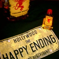 Foto tomada en The Happy Ending Bar &amp;amp; Restaurant  por Jeff L. el 5/5/2012