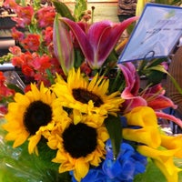 Foto tomada en dr delphinium designs &amp;amp; events florist  por Joe S. el 9/11/2012