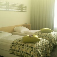 Photo taken at Grand City Hotel Frankfurt by Chantima T. on 8/26/2012