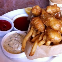 Photo taken at Ed&amp;#39;s Chowder House by Gayoung k. on 2/21/2012