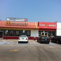 Foto diambil di McDonald&amp;#39;s oleh Chad C. pada 7/6/2012