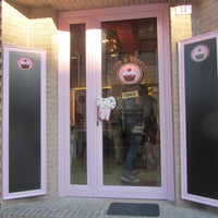 10/4/2011にArea RelaxがKevin &amp;amp; Victory&amp;#39;s Bakeryで撮った写真