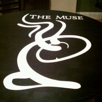Foto tomada en The Muse Coffee Co  por Chris R. el 8/14/2011