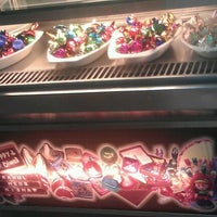 5/20/2012にUrvi G.がOasiss Dessertsで撮った写真