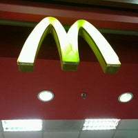 Photo taken at McDonald&amp;#39;s by Jéssica M. on 5/19/2012