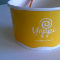 Photo taken at Yoppi Frozen Yogurt by Yui T. on 5/8/2012