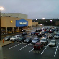 Das Foto wurde bei Walmart von Ashlee F. am 9/29/2011 aufgenommen