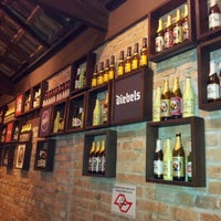 Foto tirada no(a) Companhia da Cerveja por Ricardo G. em 11/2/2011