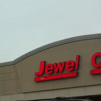 Photo taken at Jewel-Osco by Ang on 12/29/2010