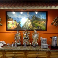 10/4/2011 tarihinde Anson Touziyaretçi tarafından Chifa Du Kang Chinese Peruvian Restaurant'de çekilen fotoğraf
