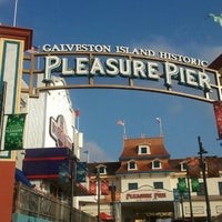 Das Foto wurde bei Galveston Island Historic Pleasure Pier von Stephen H. am 6/11/2012 aufgenommen