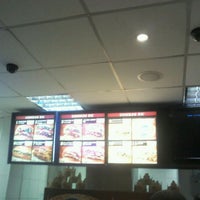 Photo taken at Burger King by Vanberg .. on 1/30/2012