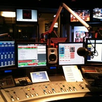 4/5/2011 tarihinde Armin R.ziyaretçi tarafından Hitradio Ö3'de çekilen fotoğraf