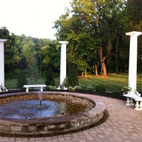 Photo taken at Chestnut Hill Bed &amp;amp; Breakfast by Dean B. on 7/30/2011