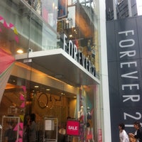 Photo taken at FOREVER 21 原宿店 by RINA K. on 6/14/2011
