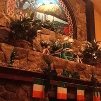Foto diambil di Blackthorn Restaurant &amp; Irish Pub oleh Ingrid N. pada 3/16/2012