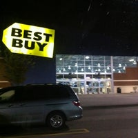 Photo taken at Best Buy by Thagrrl O. on 10/23/2011