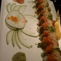 รูปภาพถ่ายที่ Kabuki Fusion Sushi &amp;amp; Grill โดย Lynette V. เมื่อ 6/25/2011